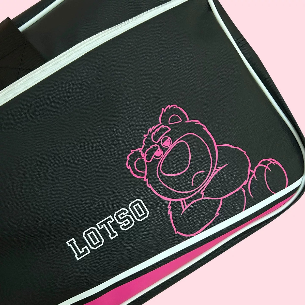 MAXX X Toy Story LOTSO STRAWBERRY BEAR Racket Bag – e78shop